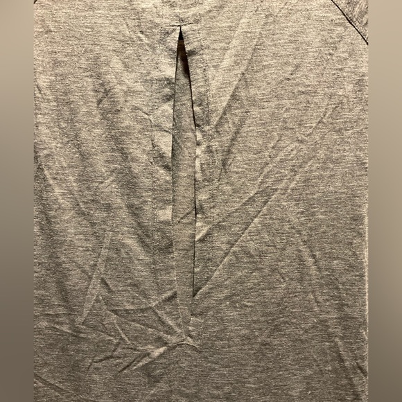 * * 🍋Lululemon Open Back Long Sleeve Top - Picture 4 of 7